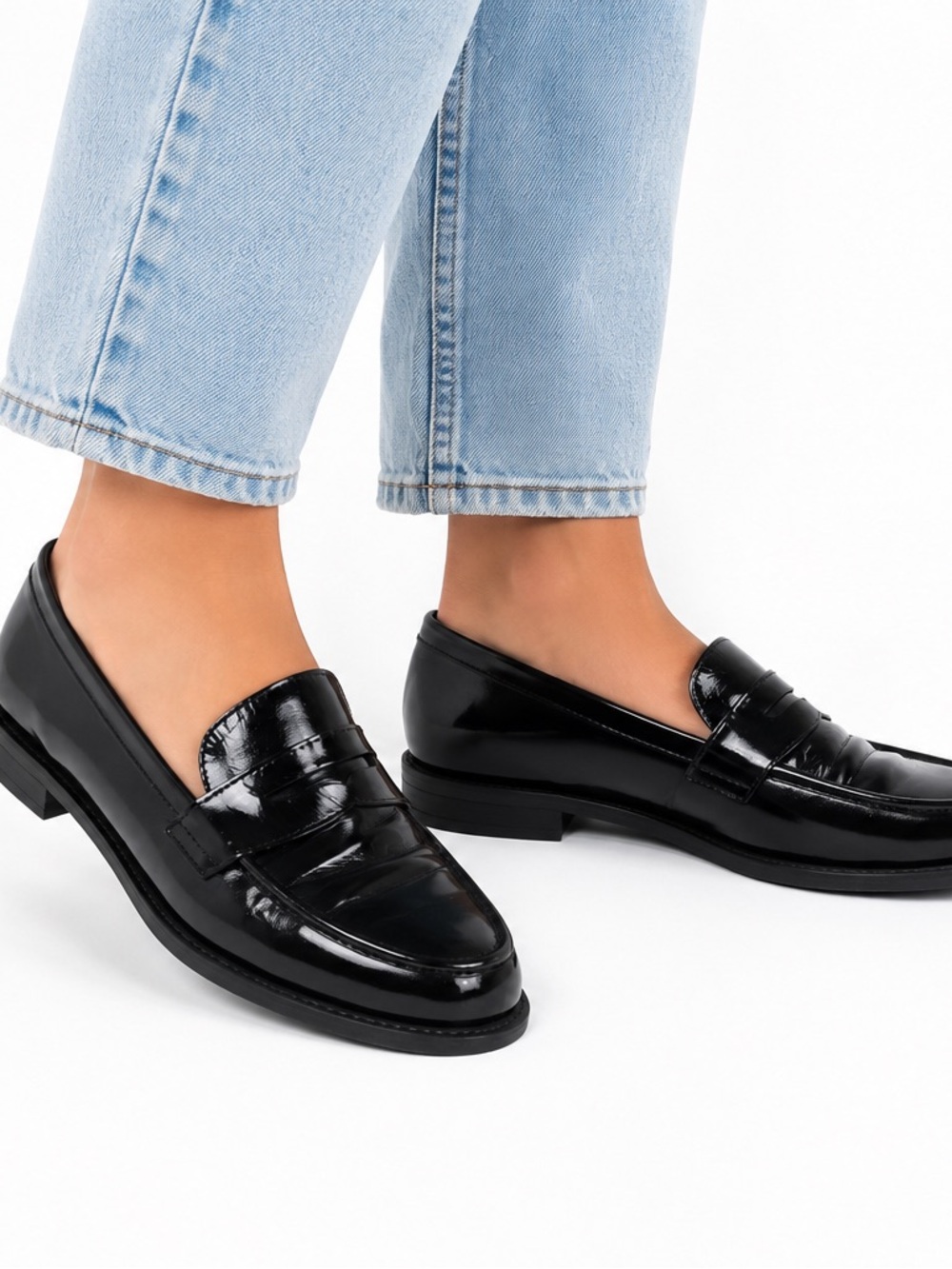 Stuart Weitzman Vintage Black Patent Leather Loafers Women’s Size 6.5